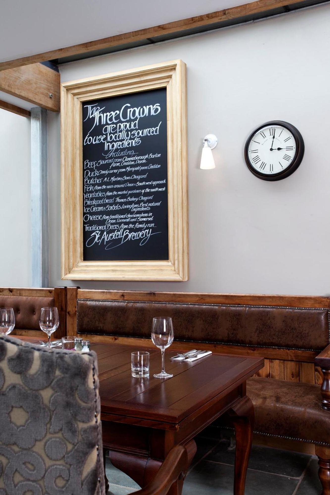 The Three Crowns Hotel Chagford Exterior photo Interior of the restaurant
