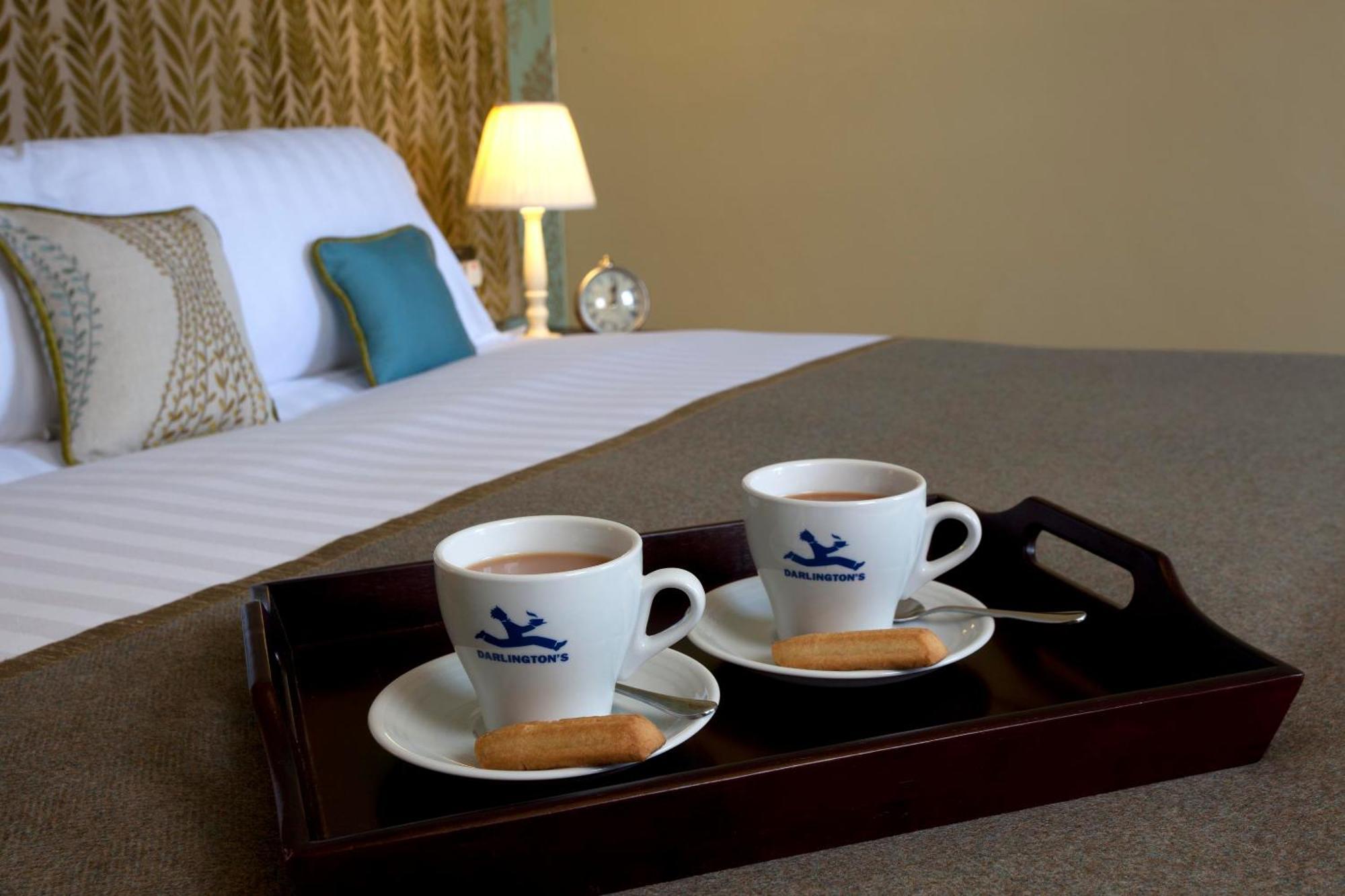 The Three Crowns Hotel Chagford Exterior photo Room service