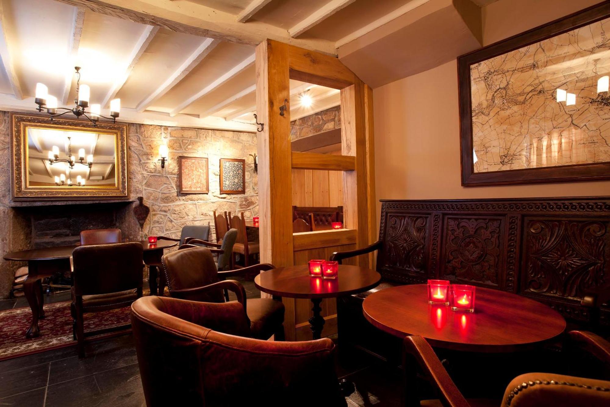 The Three Crowns Hotel Chagford Exterior photo The interior of the pub